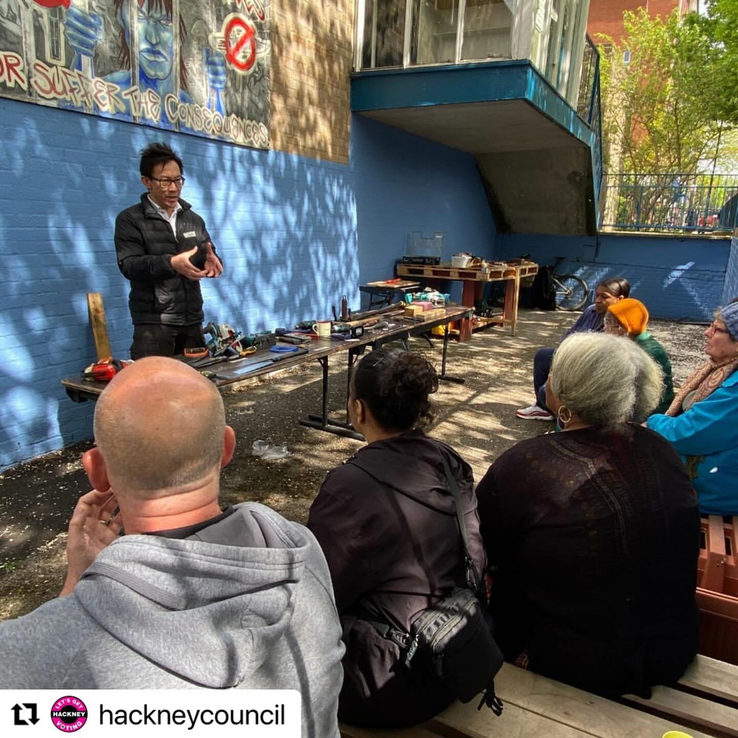 #Repost @hackneycouncil 

A wonderful session Merle arranged for our Clapton Park gardening project. 💚🪴
・・・
Gilpin Square&rsquo;s local gardening volunteers have been learning how to make garden furniture out of old materials at a workshop from @wo