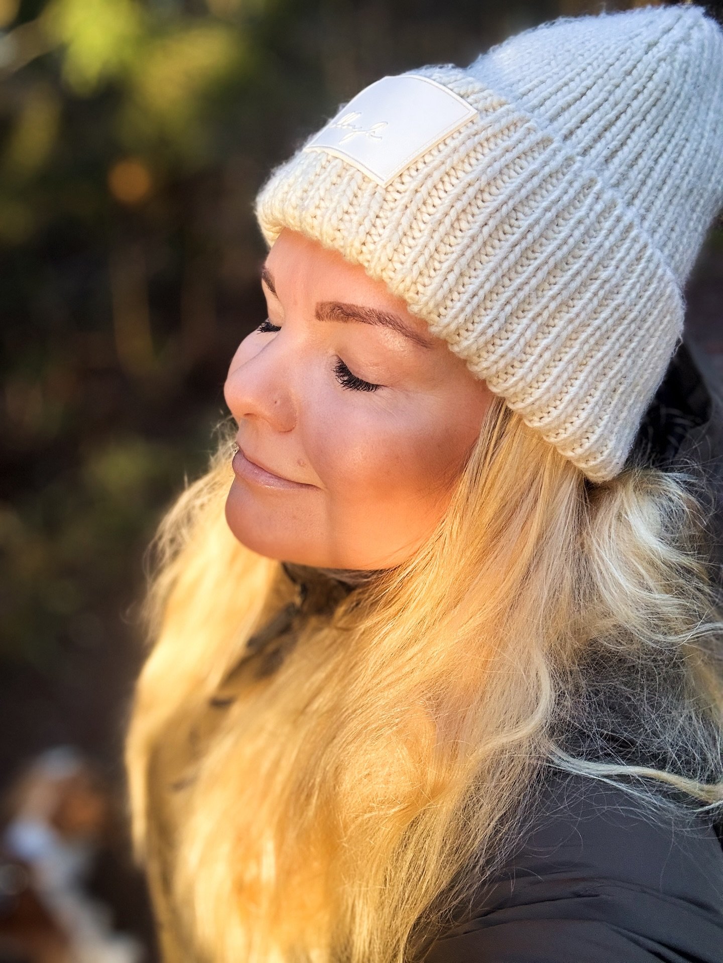 &rdquo;&Auml;iti, oletko jo unohtanut Mollyn?&rdquo; - kysyi lapseni.
En tietenk&auml;&auml;n ole. Vaikka hymyilen, se ei tarkoita, ett&auml; olen unohtanut.

Menett&auml;minen nostaa pintaan tunteita. Negatiivisia tunteita ei kannata yritt&auml;&aum