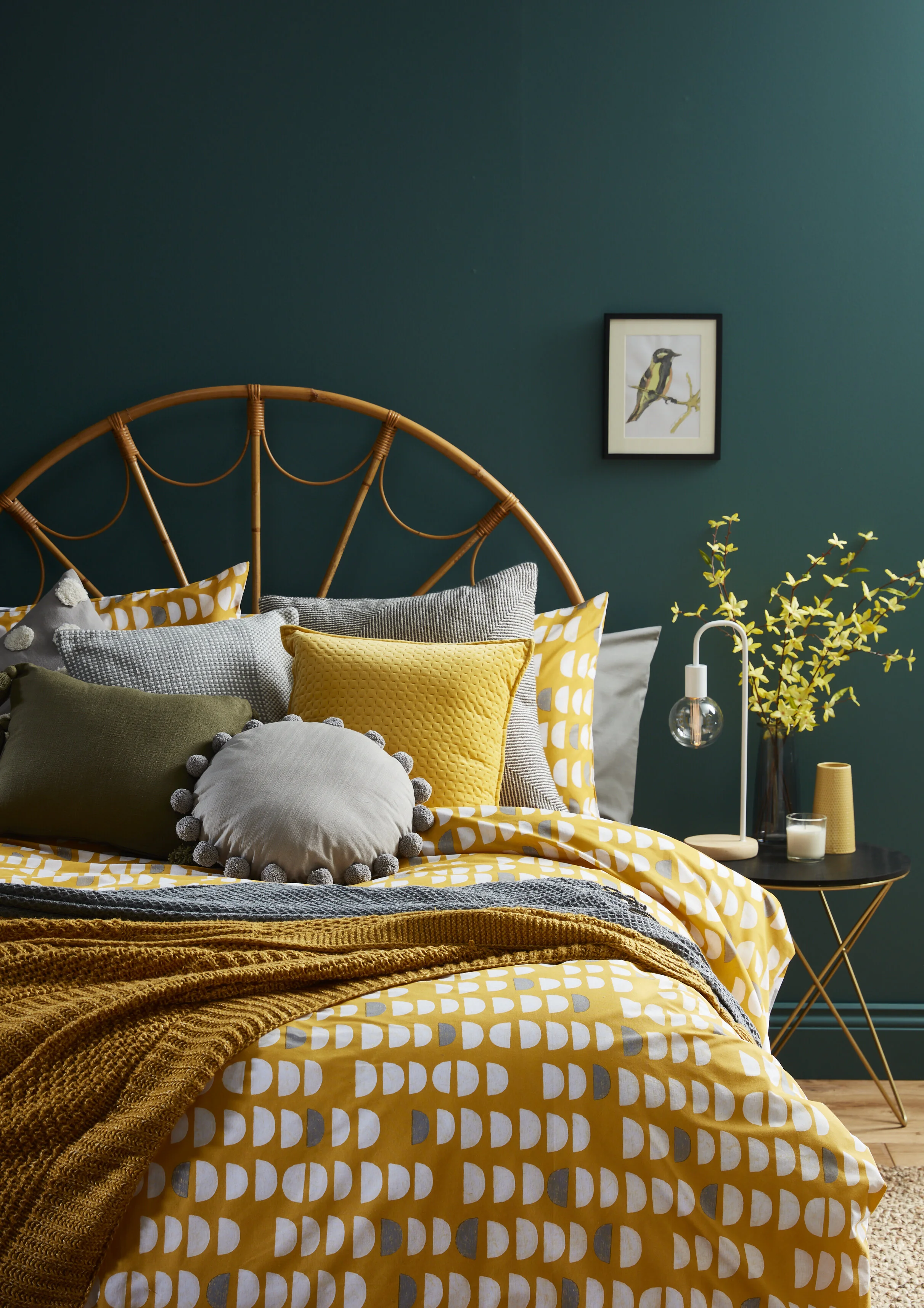 Bedroom styling - how to make a room look its best. Great interior design for photography. Add value and profit.