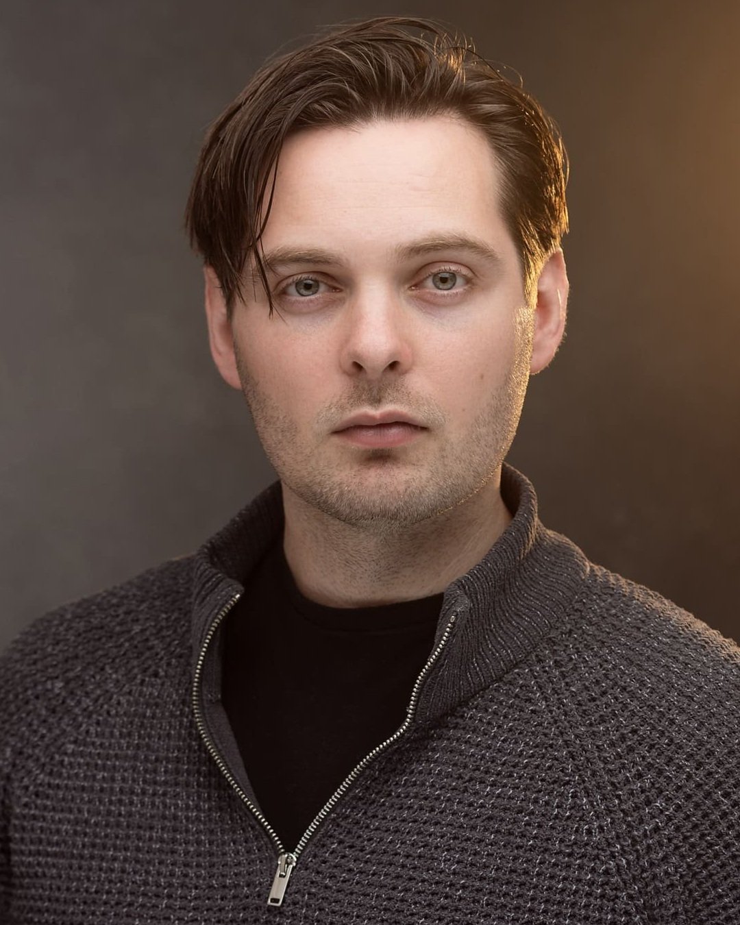 oliver cummins actor headshot bristol