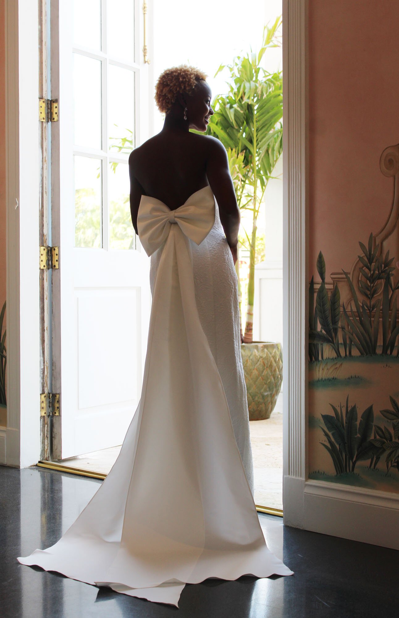 strapless-wedding-dress-bow-augusta-jones.jpg