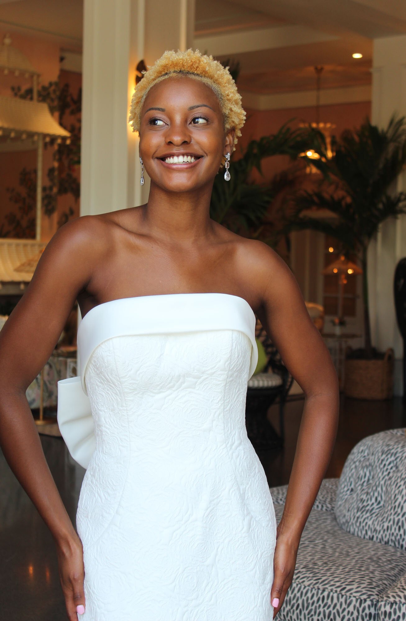 cuff-neckline-strapless-wedding-dress-augusta-jones.jpg