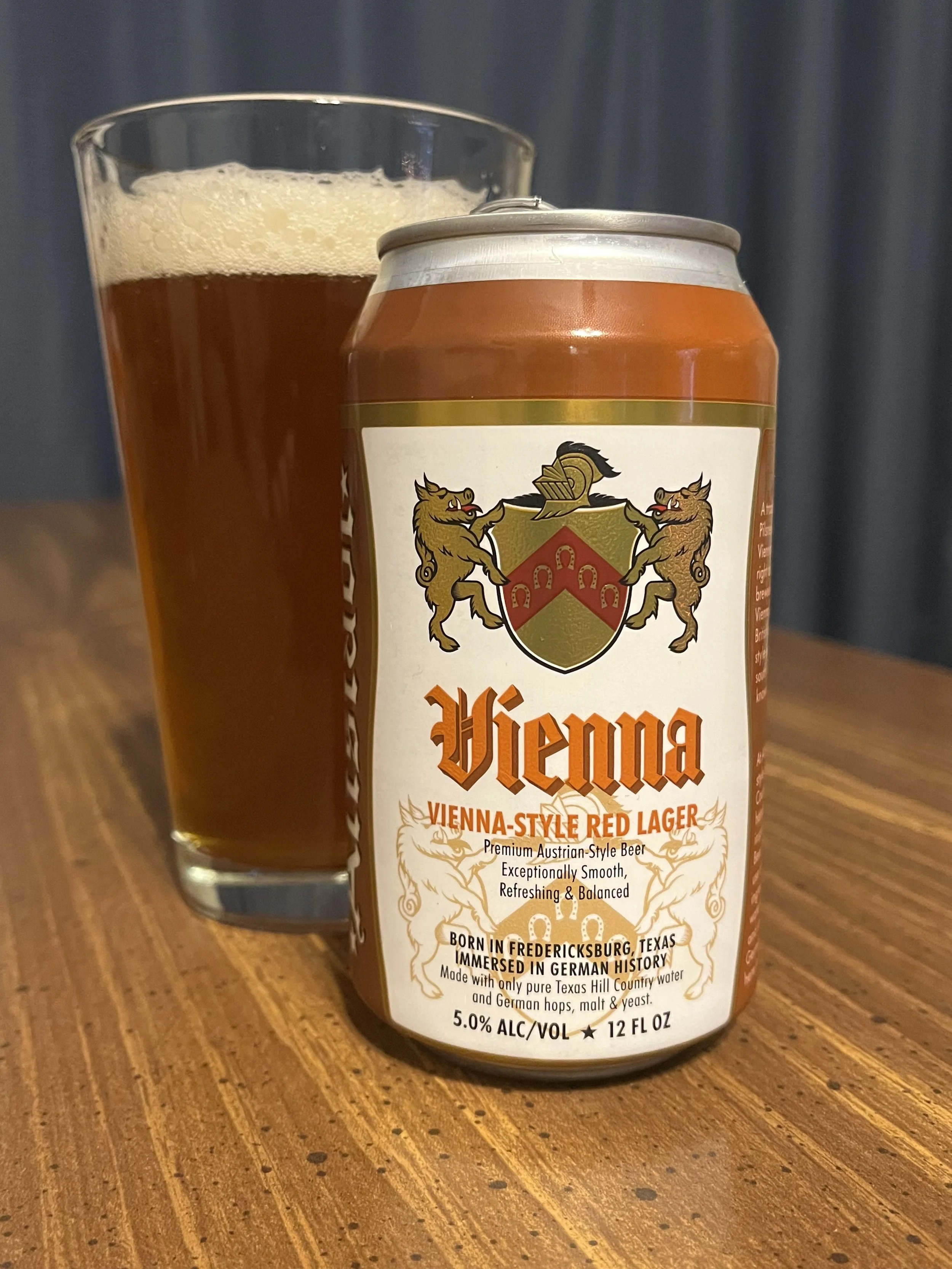 pub glass next to Altstadt's Vienna lager can