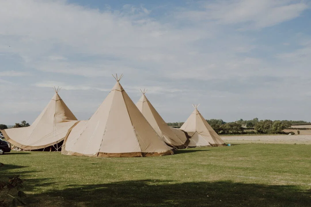 East Midlands Wedding Venues: Six Outdoor Wedding Venues