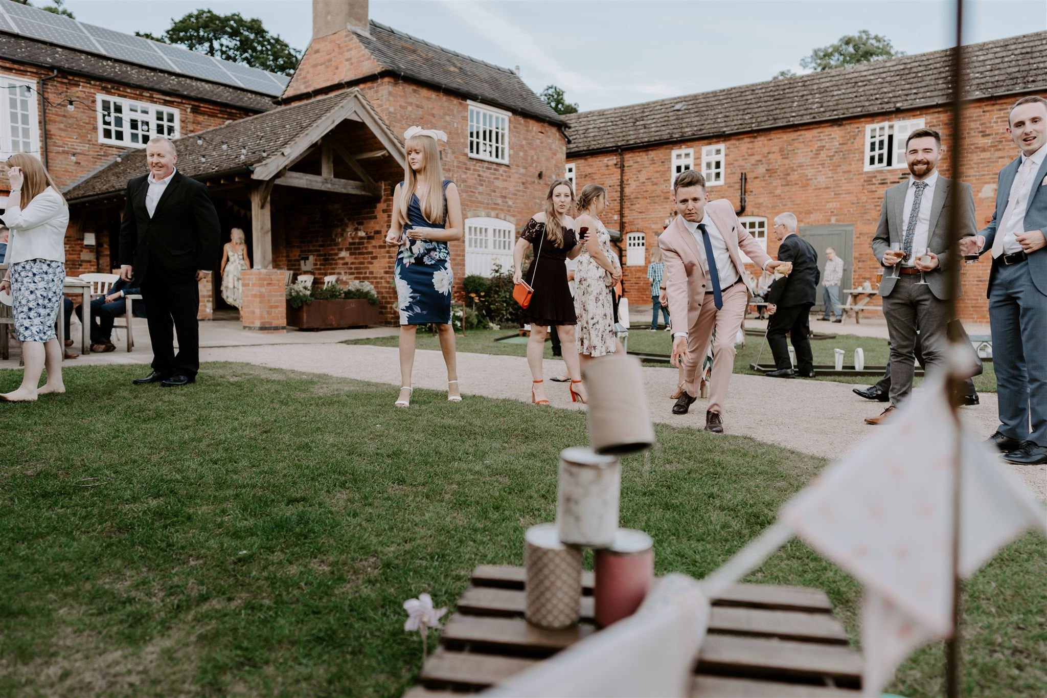 wedding outdoor games documentary wedding photographs leicestershire