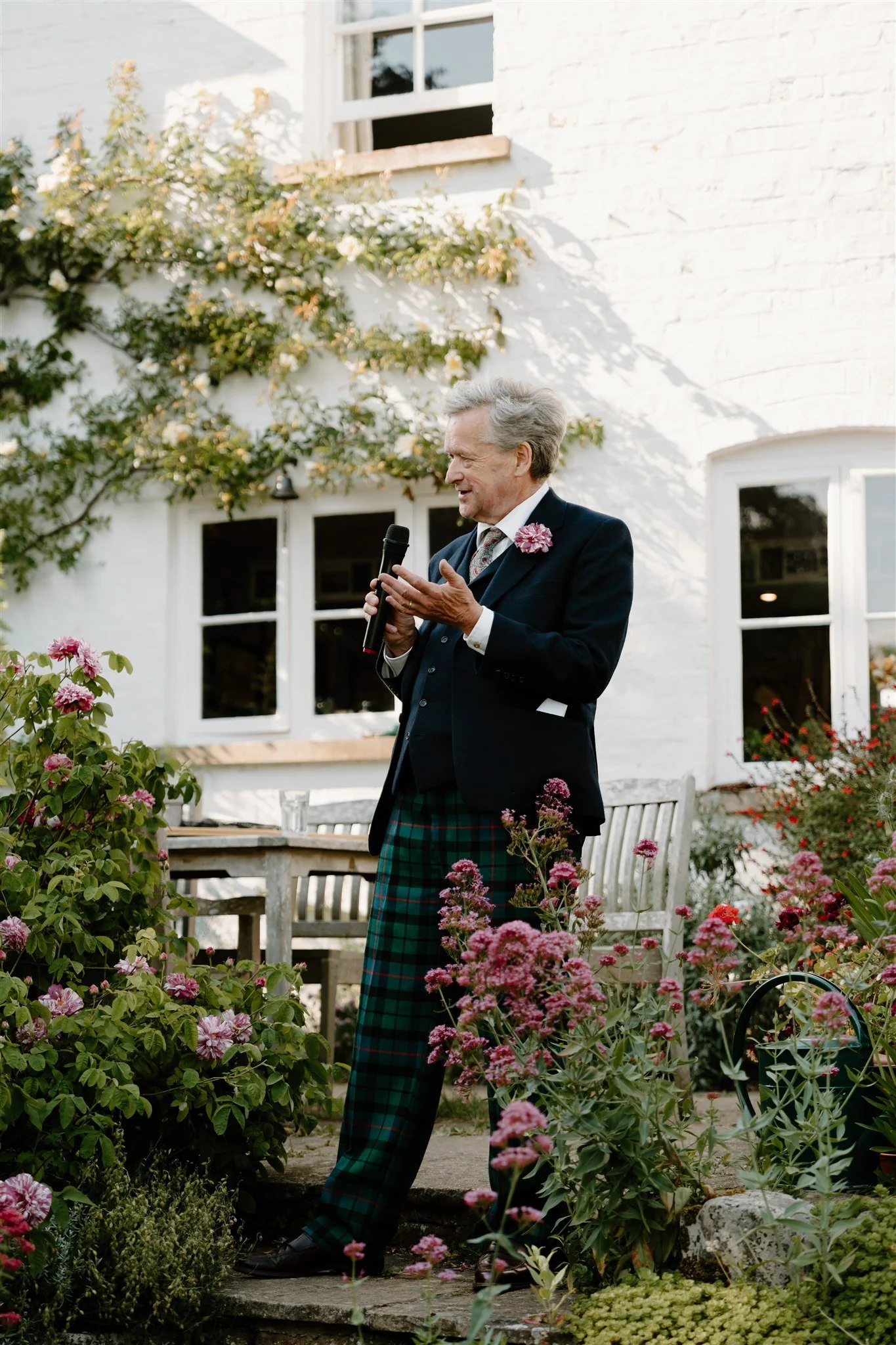 Marquee wedding photographer Rutland_00102.jpg