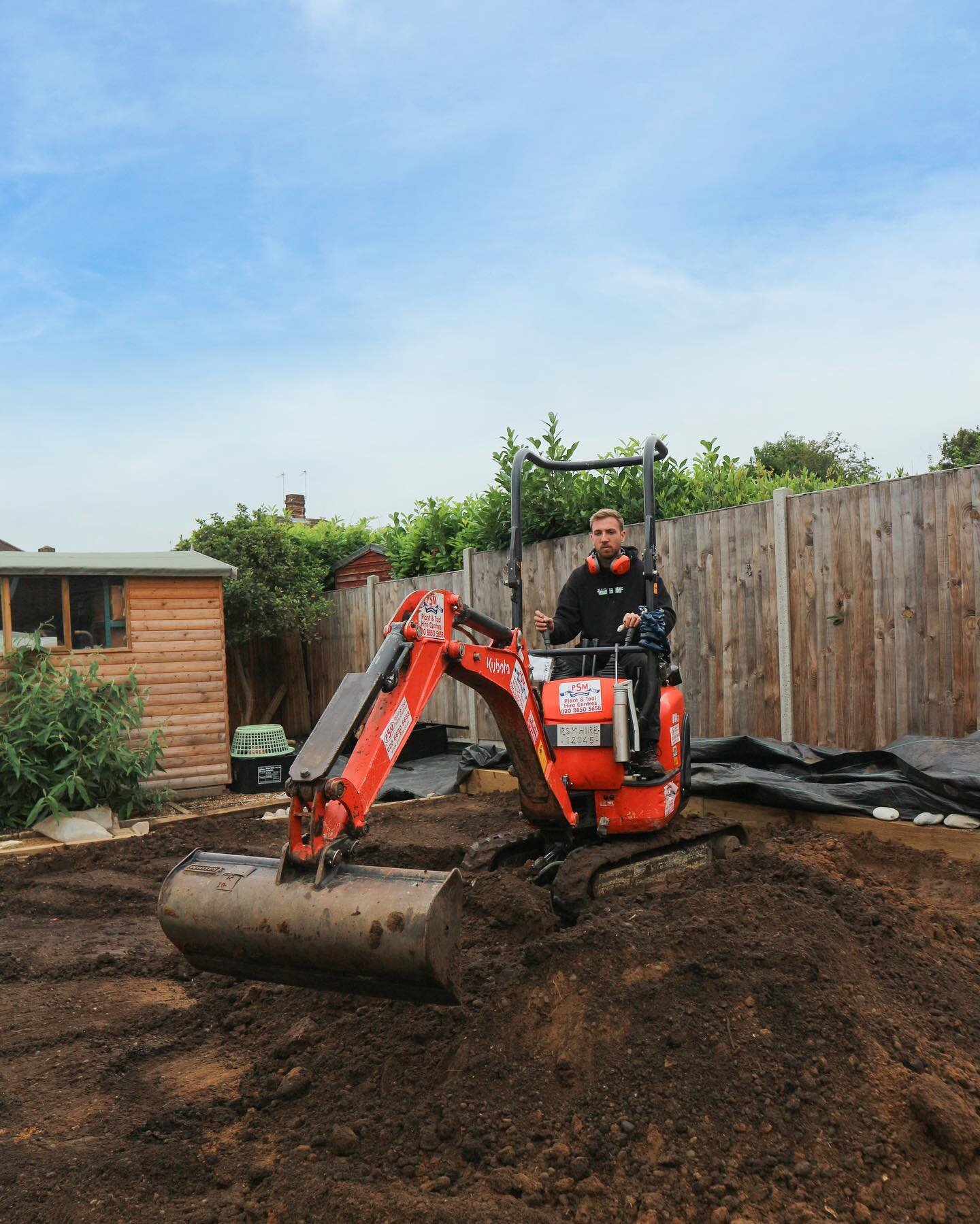 JSJ Gardening, based in Prestwood, provides South Buckinghamshire with a fully tailored professional service covering all aspects of maintenance and soft landscaping.

For more information visit our socials JSJ Gardening across all platforms (Faceboo
