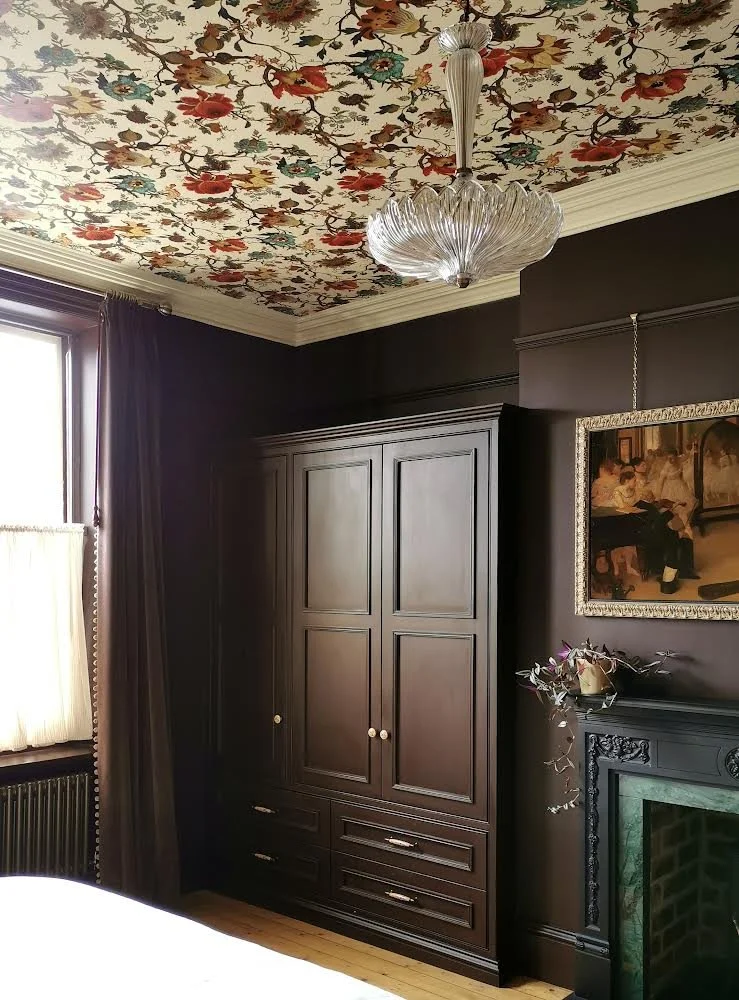 Wallpapered ceiling 