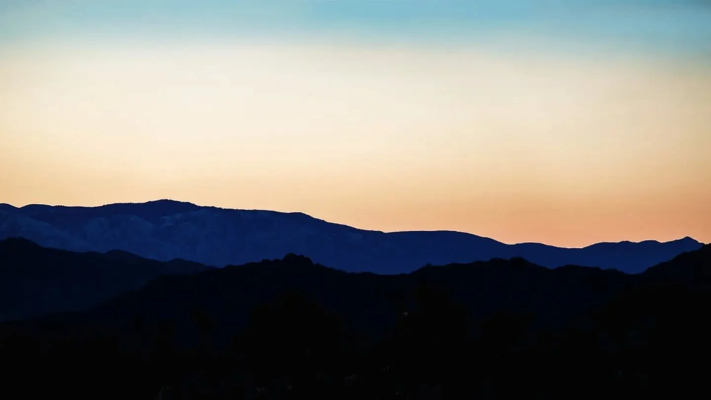 You've never been to the past. You've never visited the future. You've only imagined them... from the only place that truly exists: now.

#rise #flotsamandjetsam #multimediumart #tyche