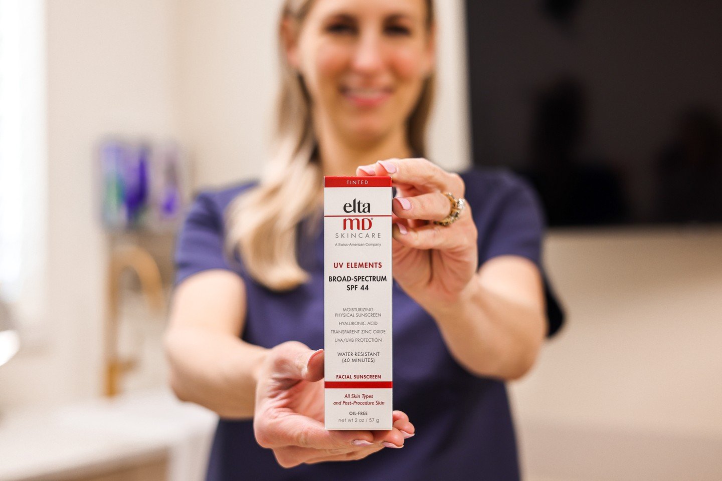 Did you know that up to 90% of skin aging is caused by the sun?  If you want to keep your skin healthy and youthful, SPF is your best friend 🤝⁠
⁠
For the best protection, keep these simple rules in mind:⁠
⁠
✅ SPF 30+ &ndash; your daily standard for 