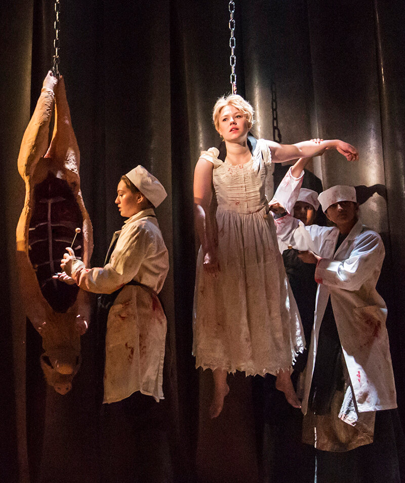 sally-messham-playing-nancy-astley-company-in-tipping-the-velvet-photo-by-johan-persson1.jpg