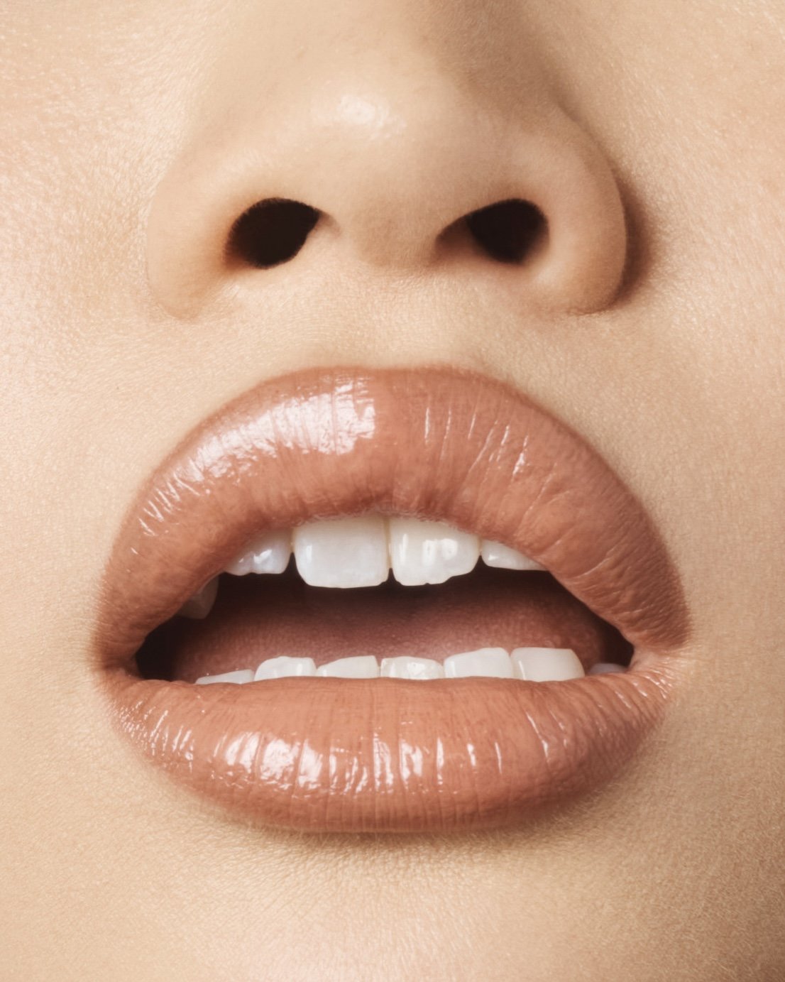 HL_EdgeLipLiner_NudeSatin_Pak_1_RGB.jpg
