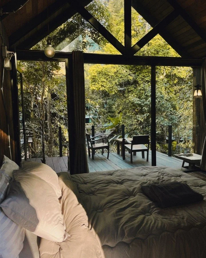 Golden temples at sunrise. Street food that ruins you for everything else. 

Water so blue it doesn't feel real. And a warmth from the people that makes you feel like you belong.

You came for the adventure. The diving, the beaches, the chaos of Bang