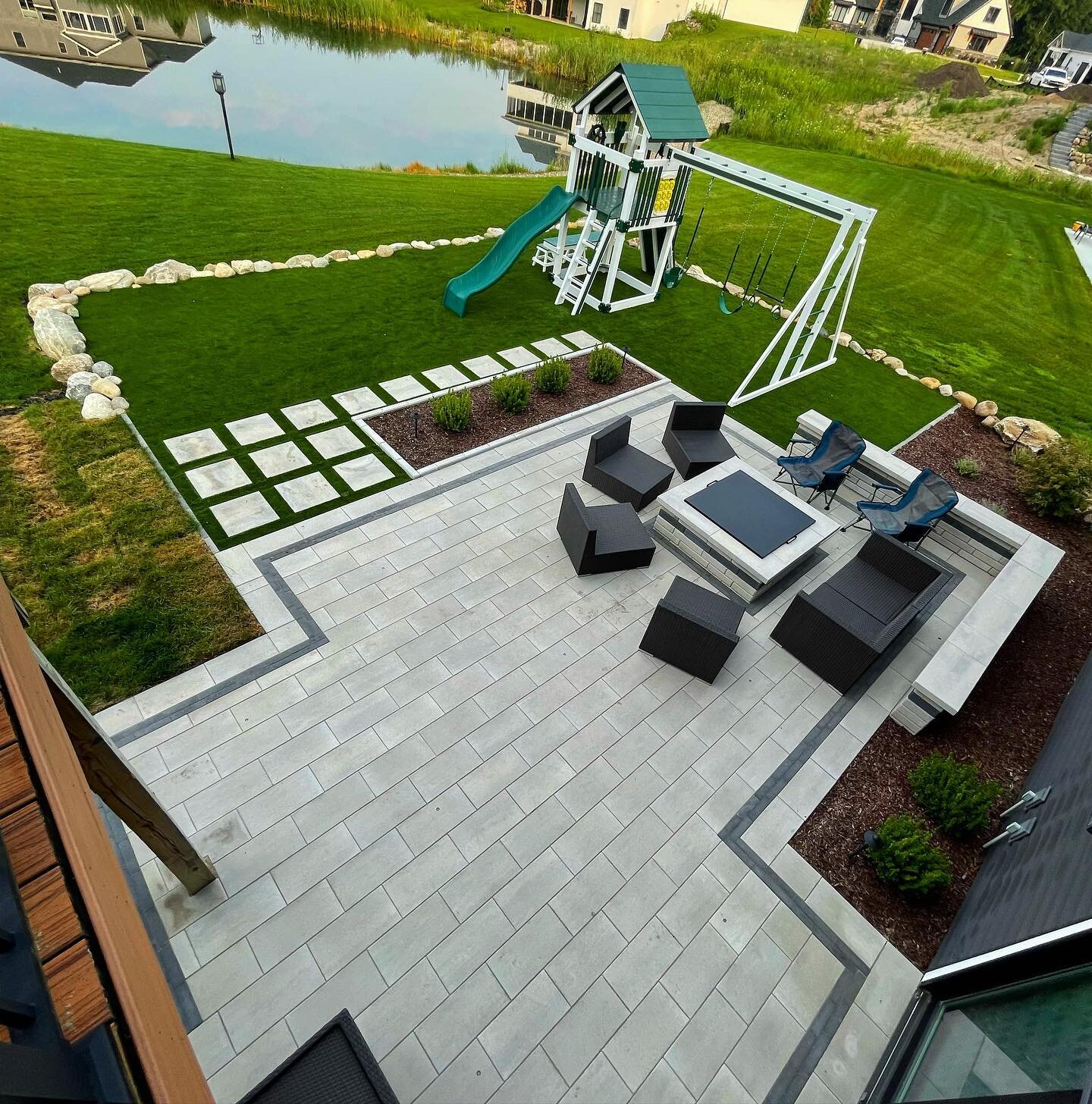 The way the patio blends right into the synthetic turf here is just magical. I just can&rsquo;t get over how this looks. Synthetic turf is my new favorite thing and clients absolutely LOVE IT! Whether it&rsquo;s a putting green or playground/landscap