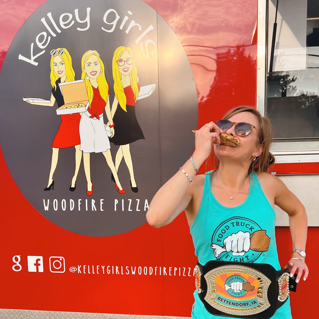 I wanted to see what it's like to be a Kelley Girl for a day - so I wore the belt... ate some pizza... and then snuck behind their truck for a photo shoot with my dog 😍 Catch @kelleygirlswoodfirepizza at #foodtruckfight in Bettendorf on June 17th ➡️
