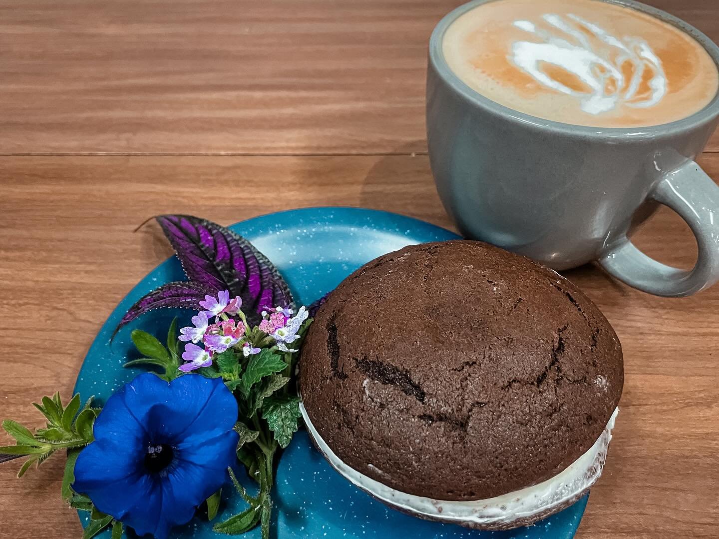 While the origin story of the Whoopie Pie gets tossed around between Pennsylvania and Maine, ours has a distinct Southern-flare! 

Fluffy chocolate cake cookies made with dark cocoa powder get a whisper of Dynamite espresso to deepen their flavour an