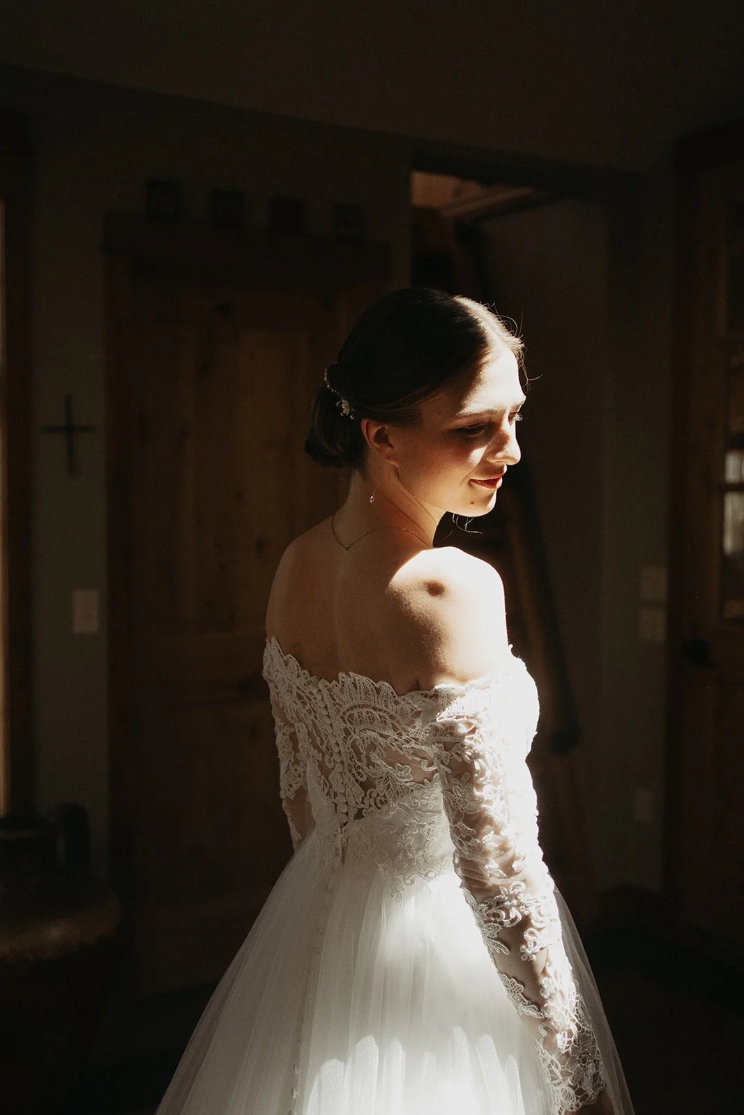 bride getting ready on wedding day