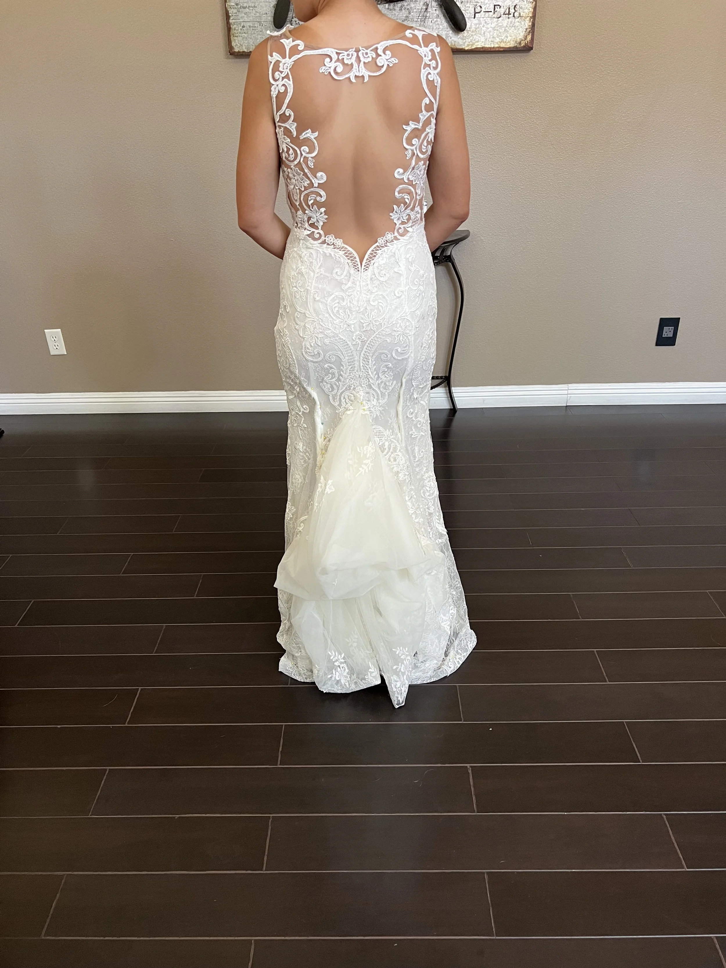 Cascading bustle