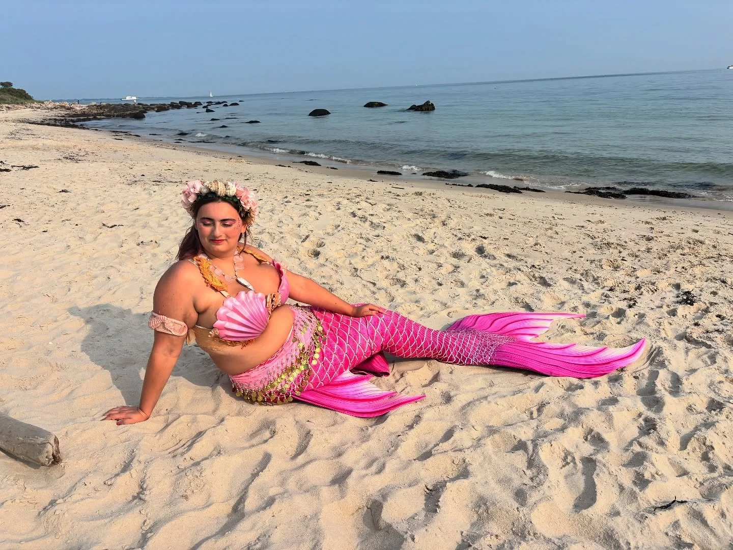 Life takes you down many paths, but the best ones lead to the beach. 🏖️ 
.
Imagine thinking you&rsquo;re going to have a normal beach day but then discover a mermaid on the beach!
.
Alexandra the Mermaid is offering this unique summer experience per