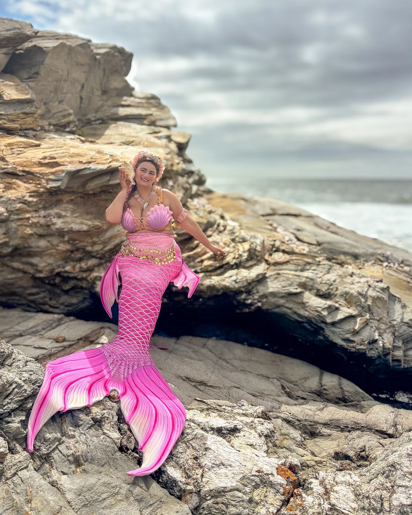 Shello? Oh hi Persephone! For shore, I&rsquo;ll tell them.
.
A message from the goddess of spring and Queen of the Underworld, she&rsquo;s heading back down to spend autumn and winter with her husband, but she promises the warmth of spring and summer