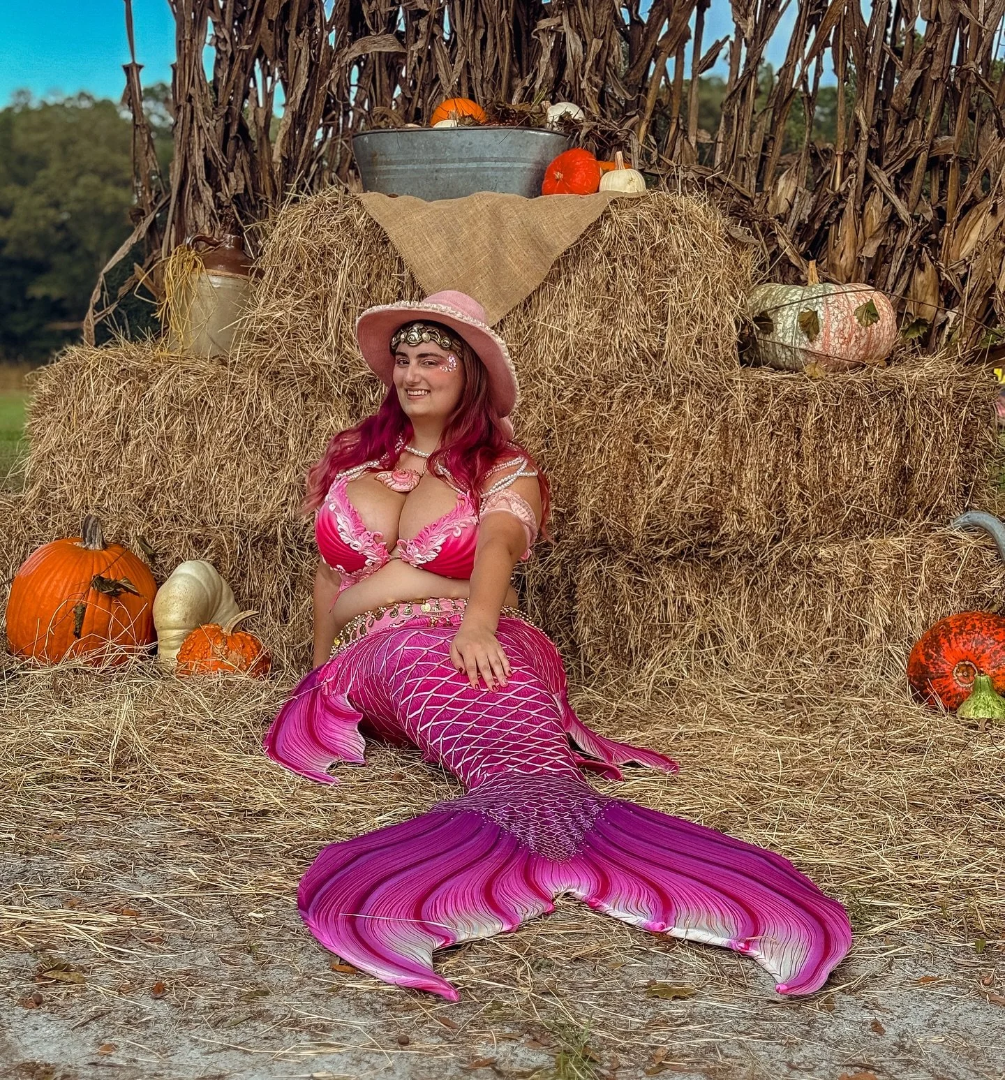 I don&rsquo;t know about you fishies but I&rsquo;m getting excited for spooky season! 🎃 
.
I&rsquo;ve already got my costume planned, just a few DIY projects I need to do for it. What are y&rsquo;all dressing up as for Halloween? Any fun plans in th
