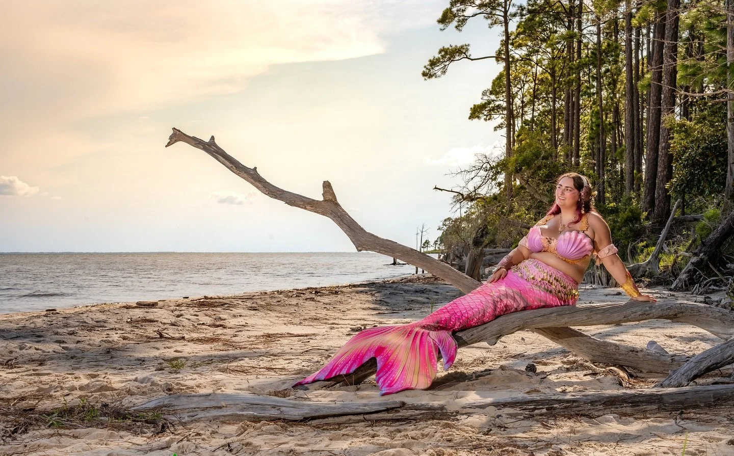 Nothing is better than when I have the sun on my scales and my fins in the sand 🏖️☀️ 
.
Super excited to start sharing the photos from our @gemstonemermaids retreat!
.
Photo by @vincegtpt 
.
Alexandra the Mermaid is Connecticut&rsquo;s Premier Profe