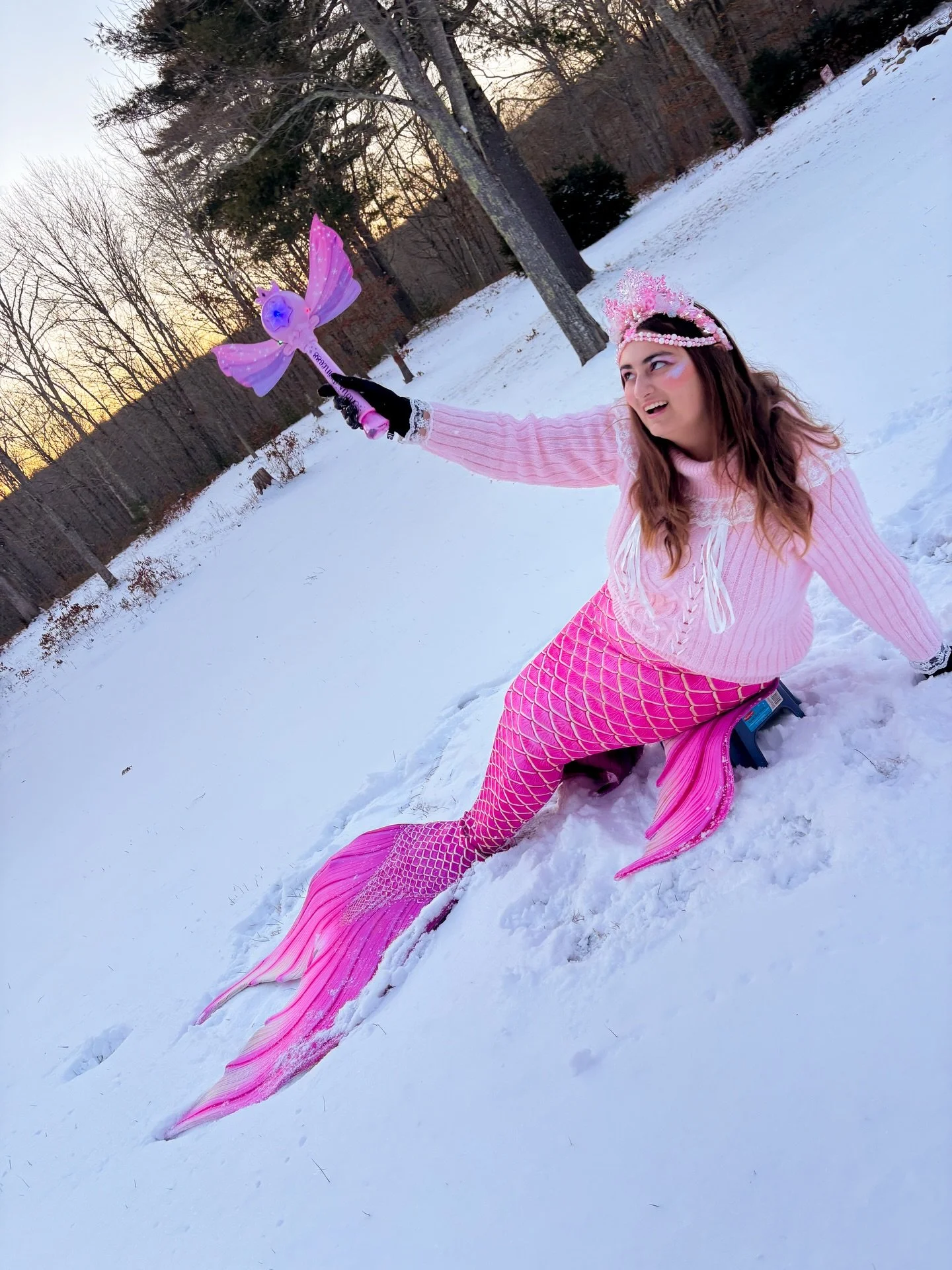 Did you know there&rsquo;s a Greek goddess of snow? Her name is Khione. ❄️🌨️☃️
.
She is the daughter of Boreas the god of the north wind and Oreithyia the lady of mountain gales. She calls Mount Haemus home in Thrace. She is also sometimes referred 