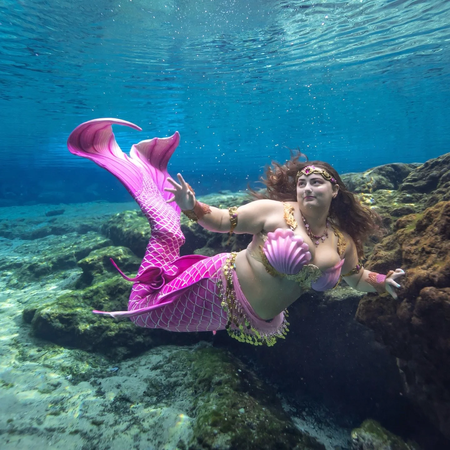 She may have legs on land, but her mind is far away, floating in a turquoise sea 🌊🔱
.
Nereids, while Greek mythology&rsquo;s closest version of our version of a modern day mermaid (before sirens switched from being known as half bird women to half 