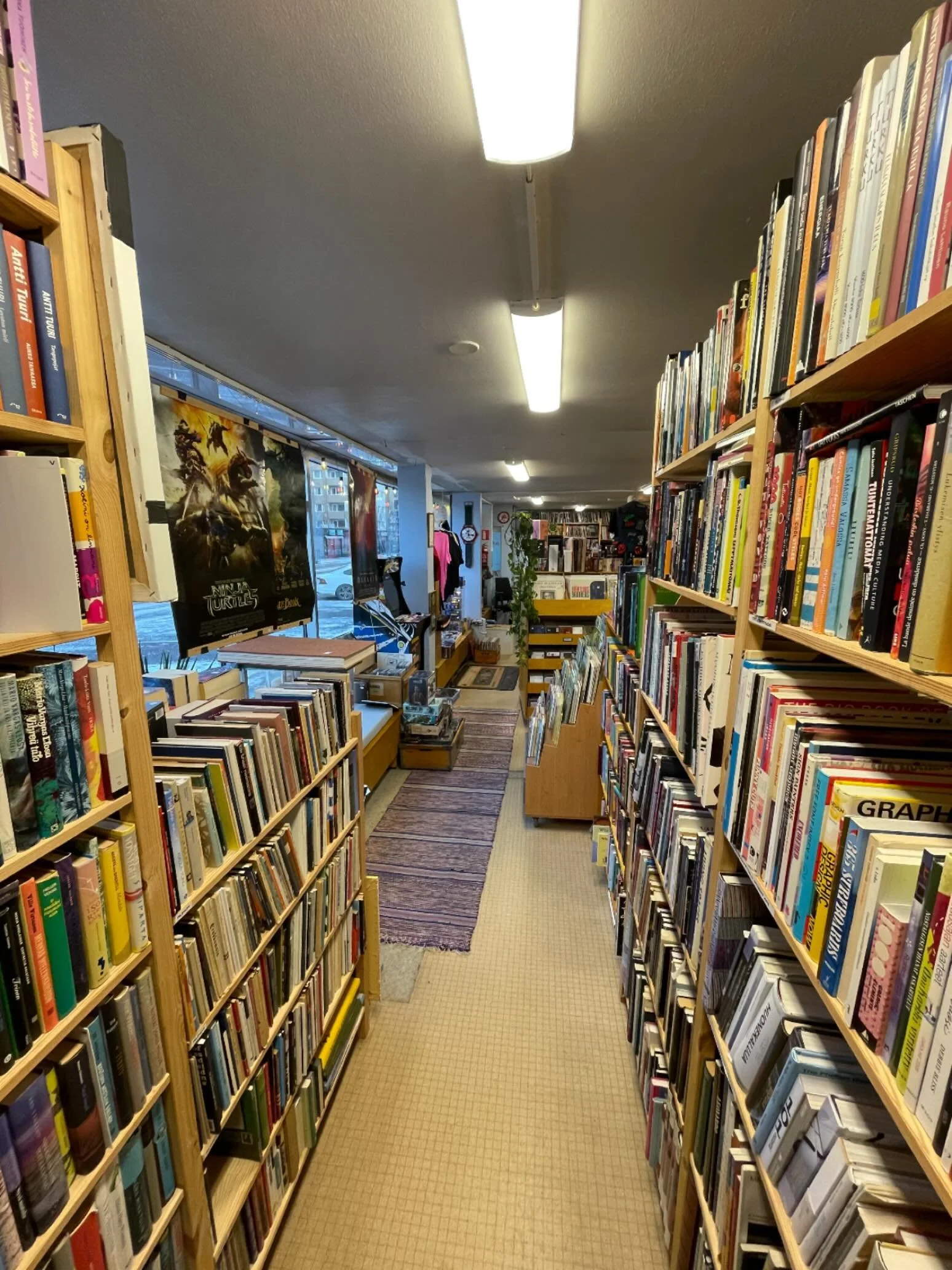 Hieman, tai aika paljonkin, aamun p&auml;ivitykseen liittyen, luin noin kuukausi sitten Ylen jutun nuoresta, joka heti 18 vuotta t&auml;ytetty&auml;&auml;n oli ostanut itselleen vanhan autokorjaamon ja ty&ouml;llist&auml;&auml; nykyisin useita ihmisi