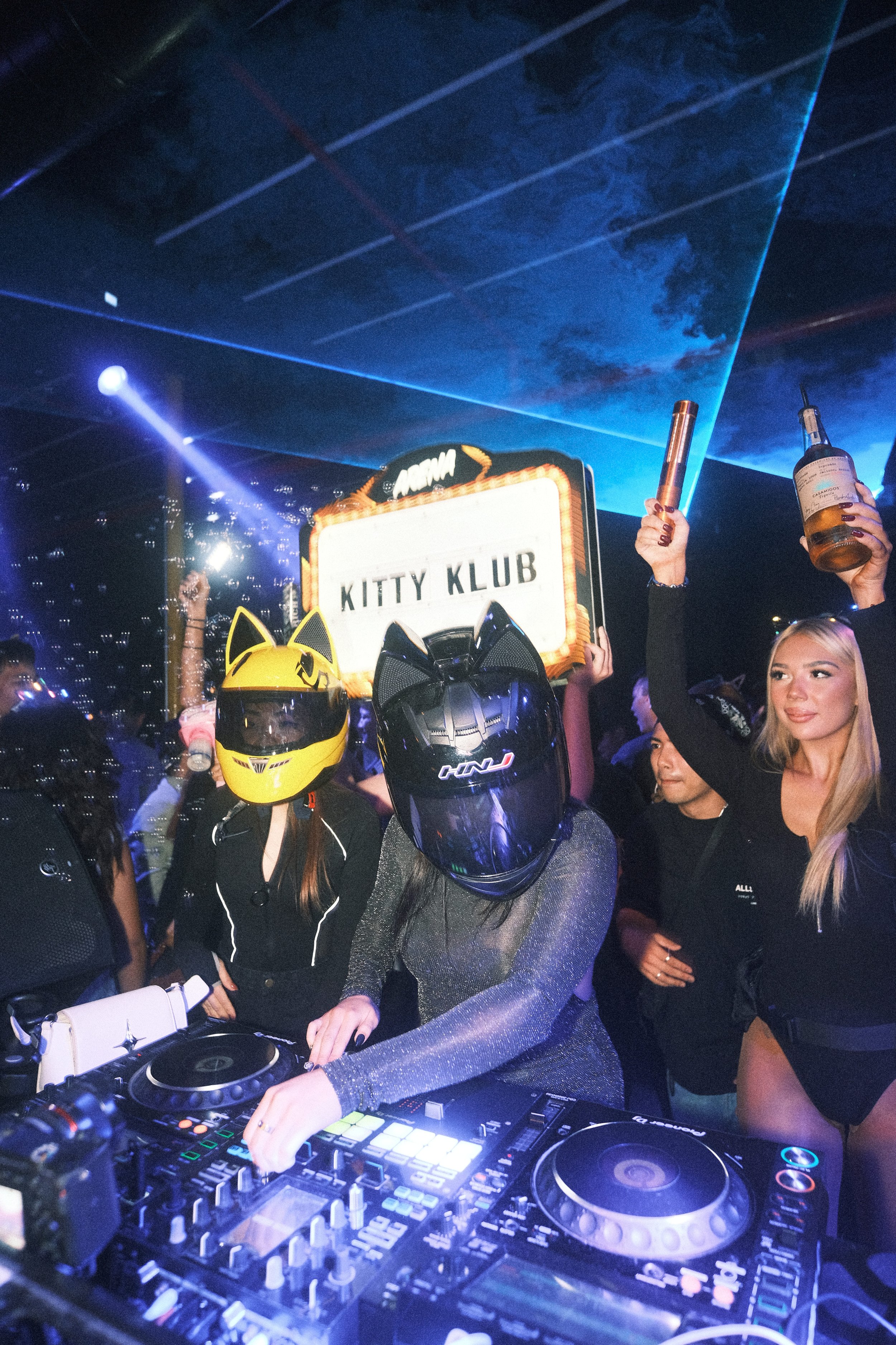 Moods_KittyKlub_100524_28.jpg