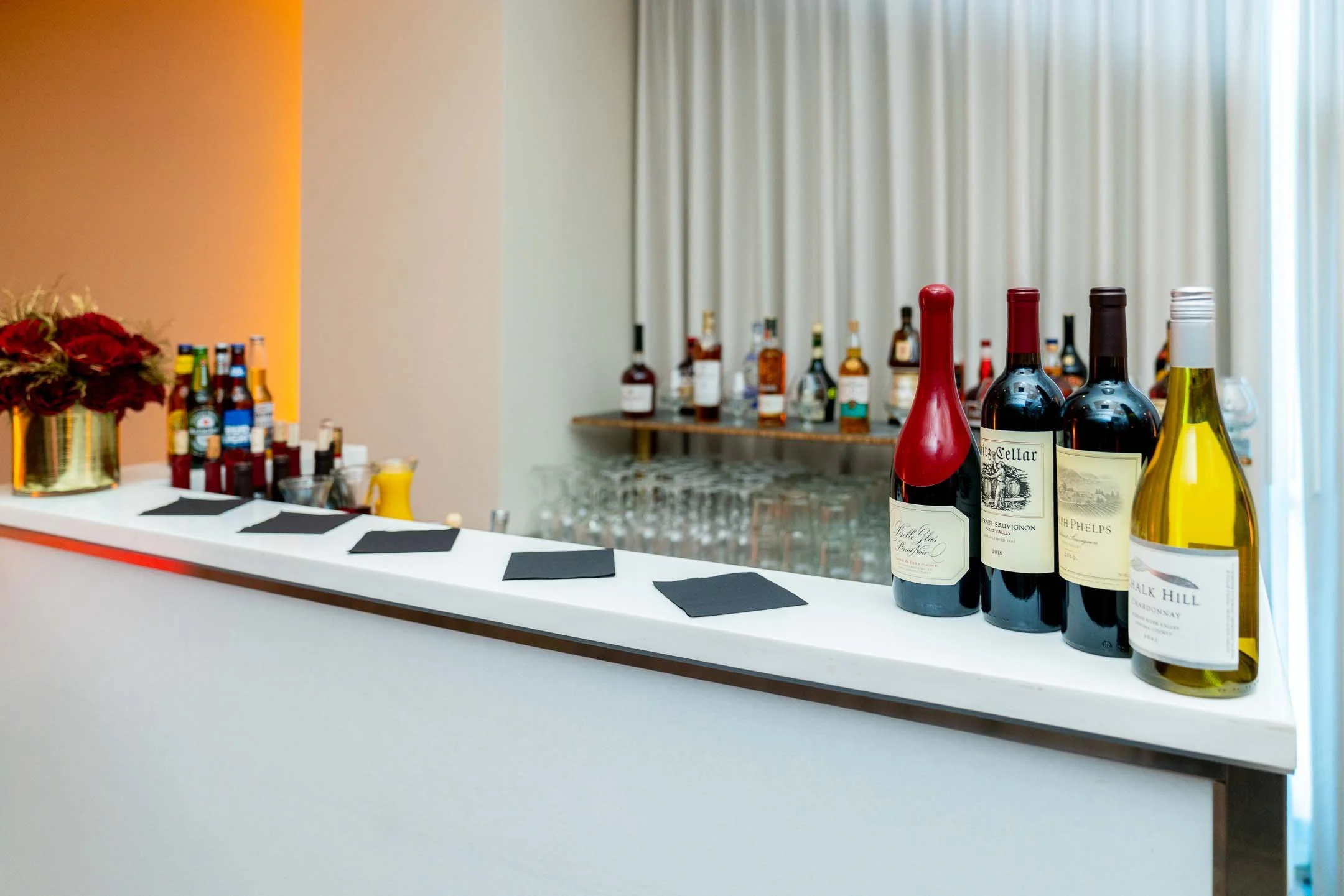 Bar at Hilton Santa Monica Hotel