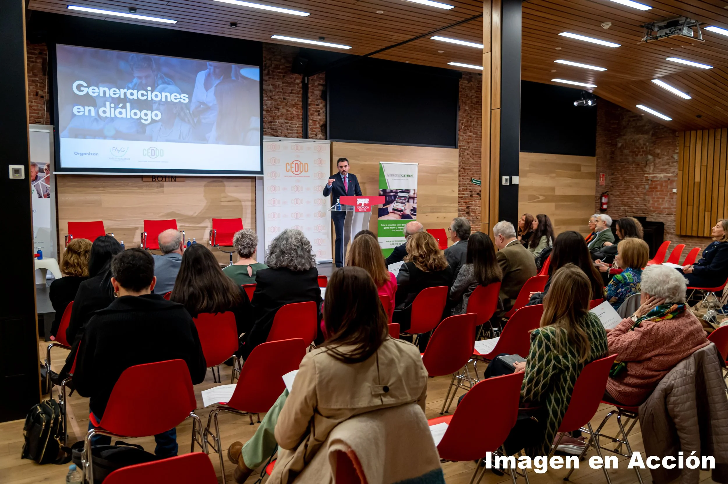 Generaciones en diálogo