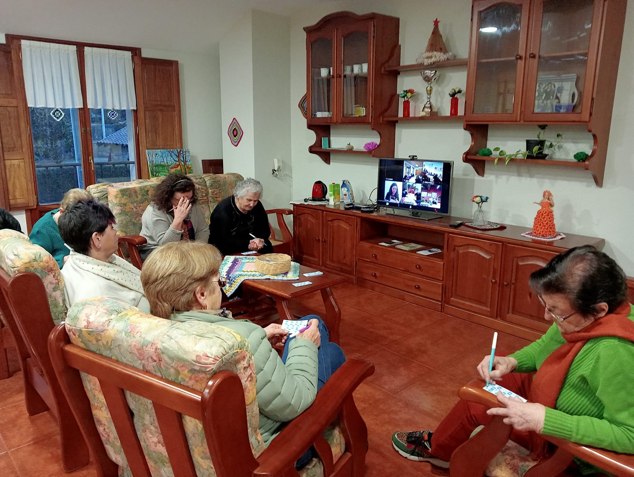 Conectad@s: acercando la tecnología a las personas mayores