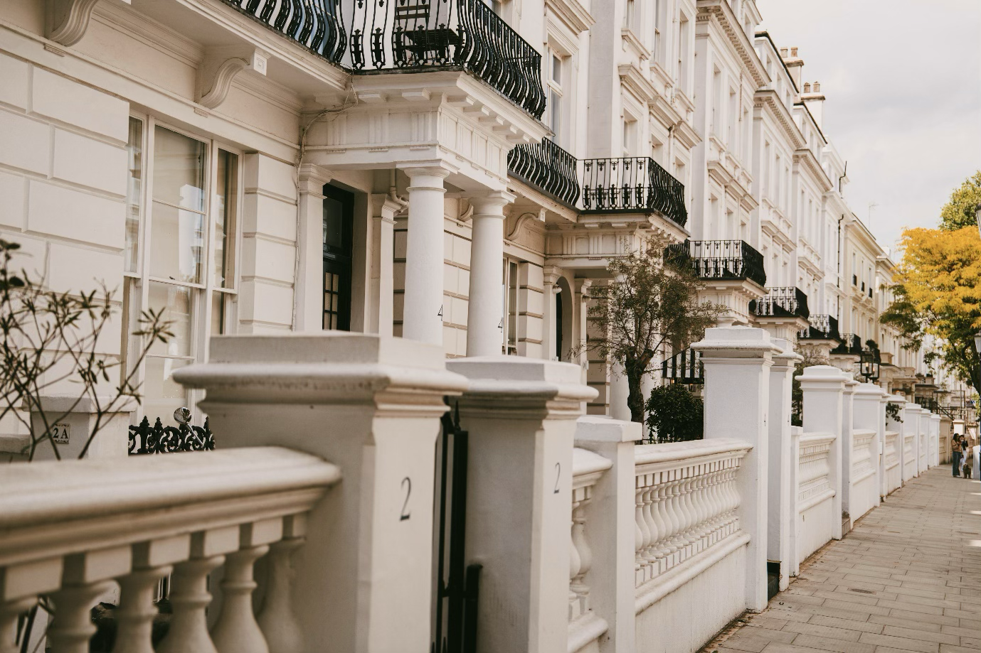 Divorce &amp; Your Mortgage: The Essential Guide for Homeowners in England &amp; Wales