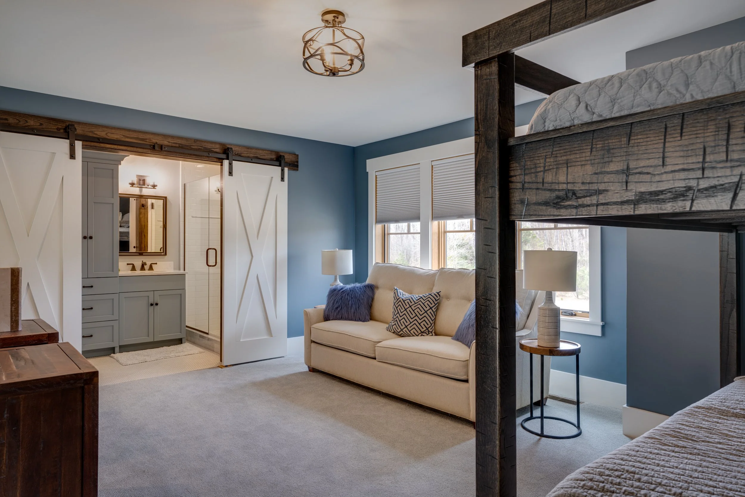 Kids room and bath in this vacation rental in True North Golf Course.