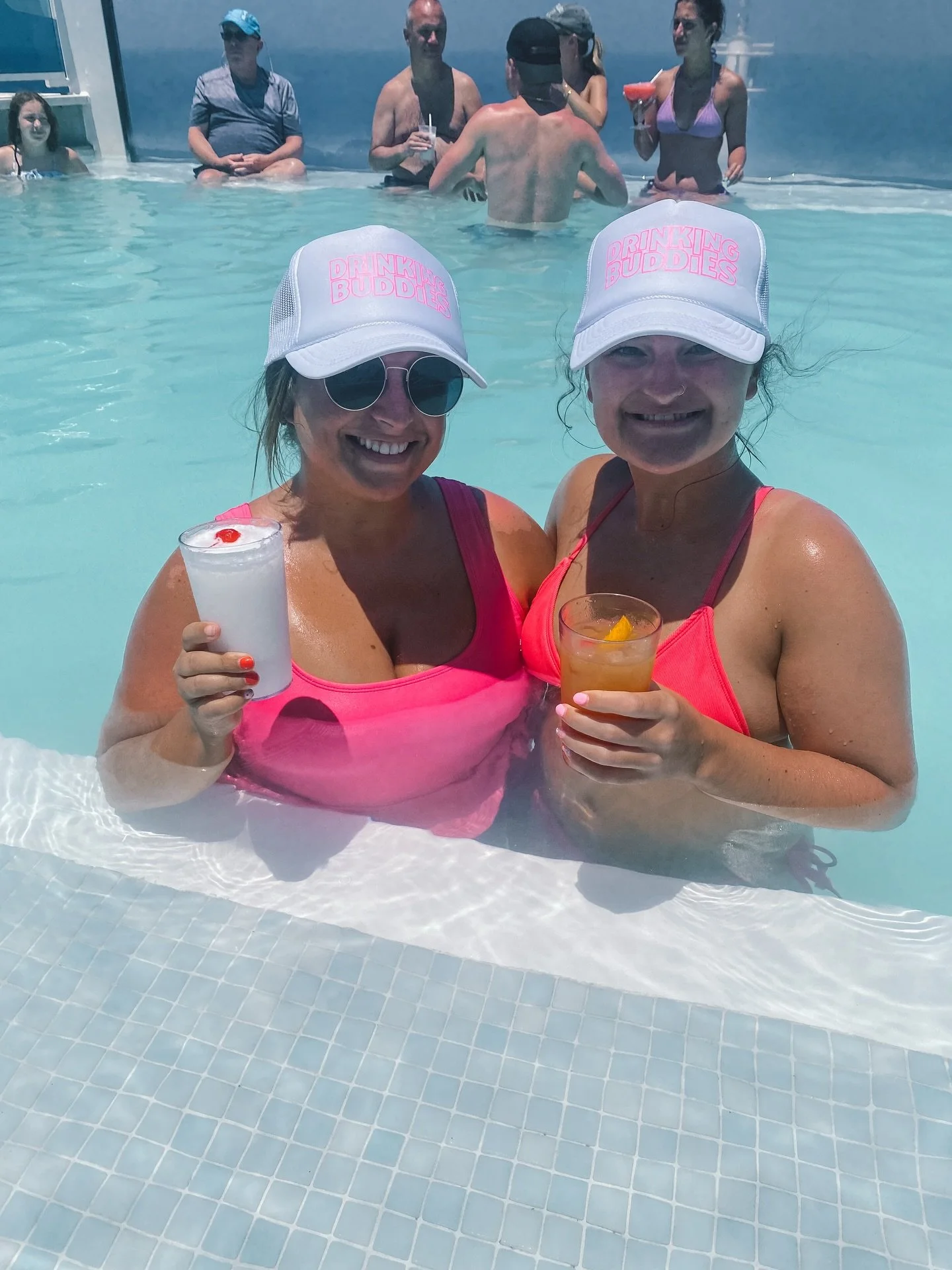 could really go for a cruise ship pool day with my kindle, a pi&ntilde;a colada, &amp; my drinking buddy right about now 🌊🍹💓