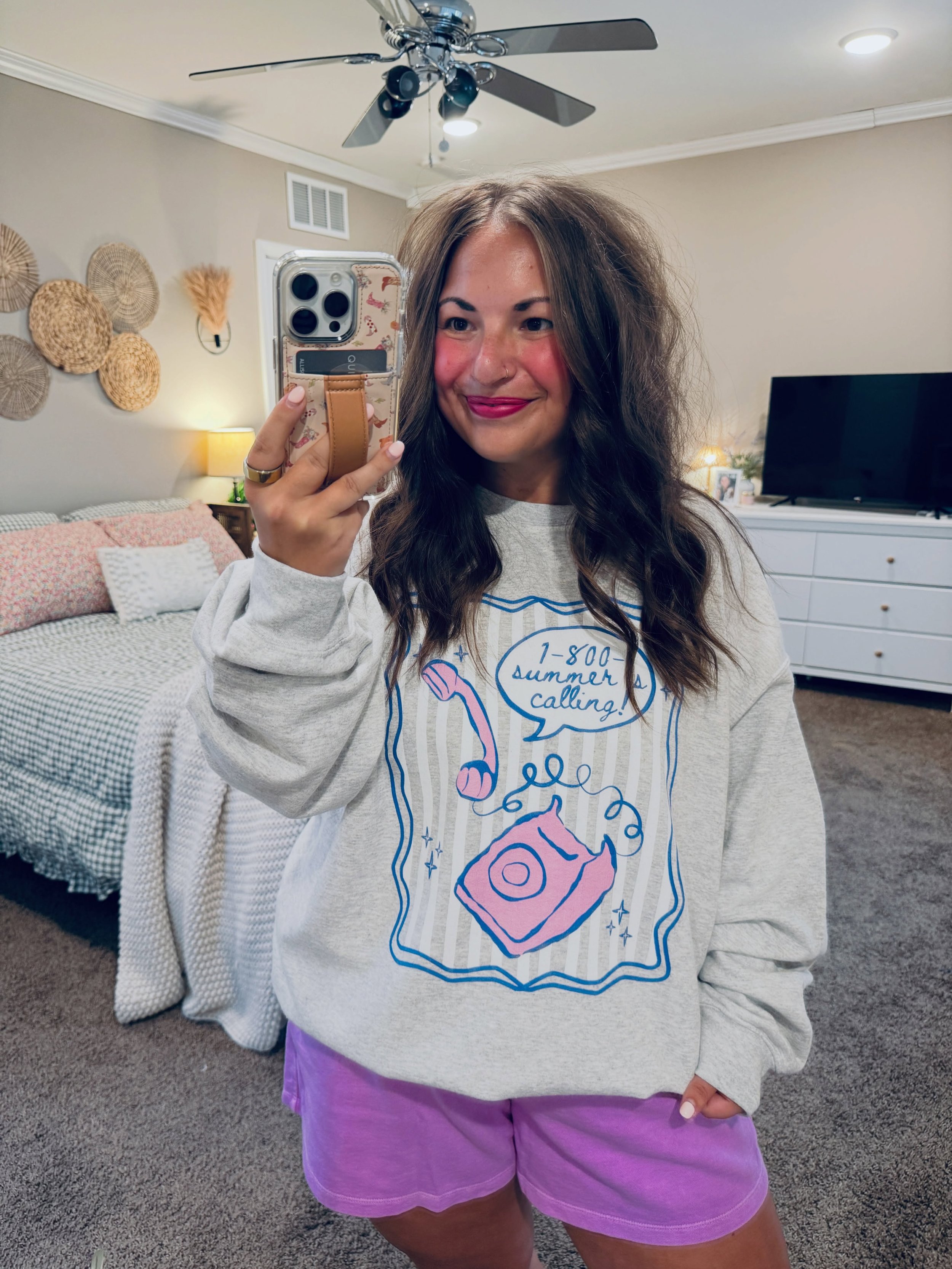 Inclusive Girl Summer has officially arrived 🐚🌞🌺🫧 &amp; I&rsquo;m OBSESSED. I grabbed these two tees, a sweatshirt, &amp; Vic added the cutest sticky notes from this drop &amp; somehow every single item is even better in person 💙

Bright colors,