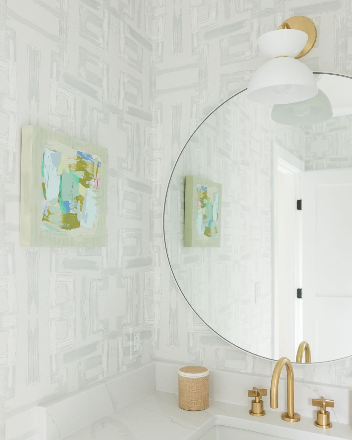 An example of art + wallpaper pairing together beautifully, courtesy of the brilliant @samanthaspappas and this @lucyreiser painting she selected for another darling bathroom she&rsquo;s designed. Photo by the talented @courtney_elizabeth_media.
