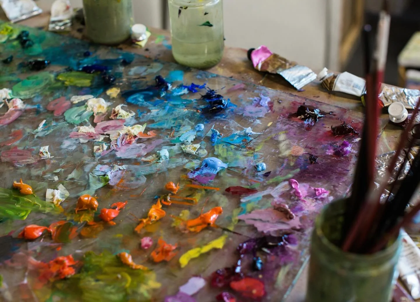 &ldquo;All the colors sing together; their strength is determined by the needs of the chorus. It&rsquo;s like a musical chord.&rdquo; - Henri Matisse

A scene from Elizabeth Endres&rsquo;s old studio in Lambertville, NJ. ✨