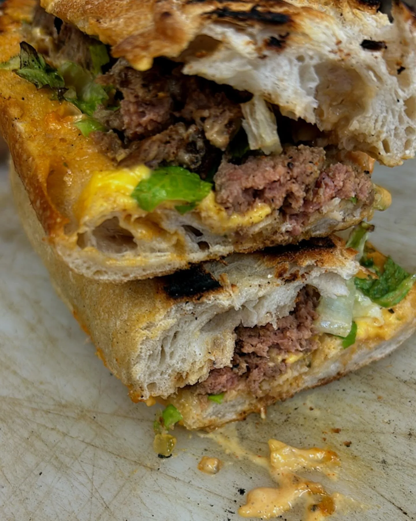 Sauce LÉGENDAIRE .. BM 🫴🏻🫴🏻
#sandwiches #new #italia 
#french #frenchriviera #sandwichporn #suggestions #nice #foodporn #foodtruck #frenchfood #france #pornfood #patisseries  #gateaux #like #jamelcomedyclub #nouveauté #sandwich #de