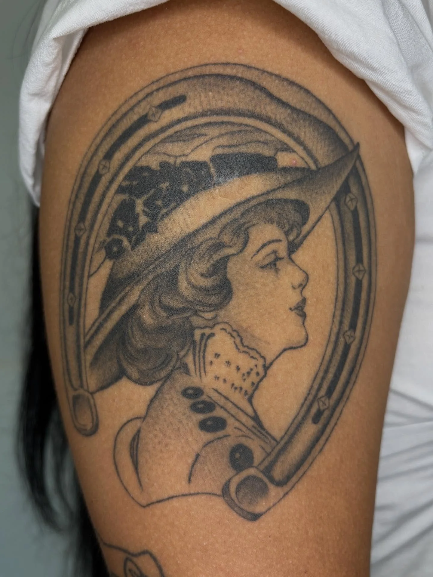 *~healed~* from my flash book ♧ for appointments email ameliarosetattoo@gmail ♧ 

#Losangelestattoo #whimsicaltattoo #storybookillustration #tattooartist #tattoodesign #blackandgreytattoo #traditionaltattoos