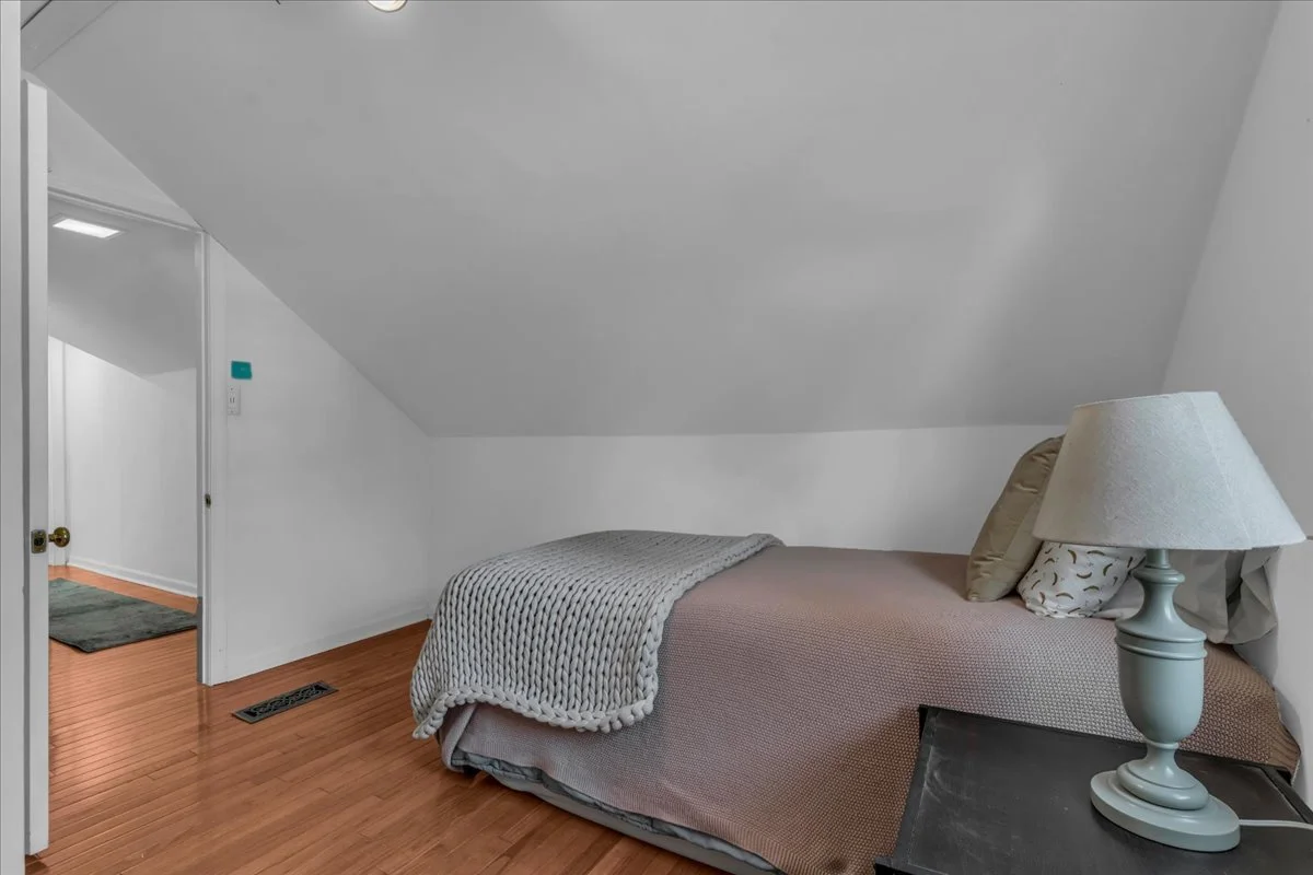 27-243 Marlin Ave-26.jpg