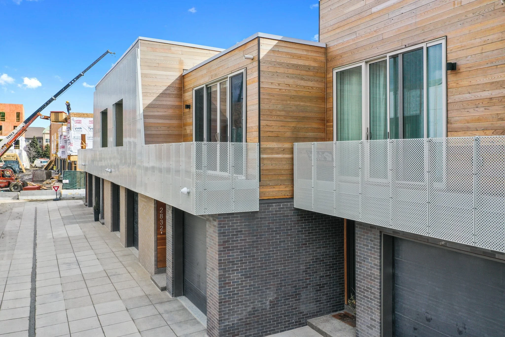 31-web-or-mls-2832 John R Street - 30.jpg