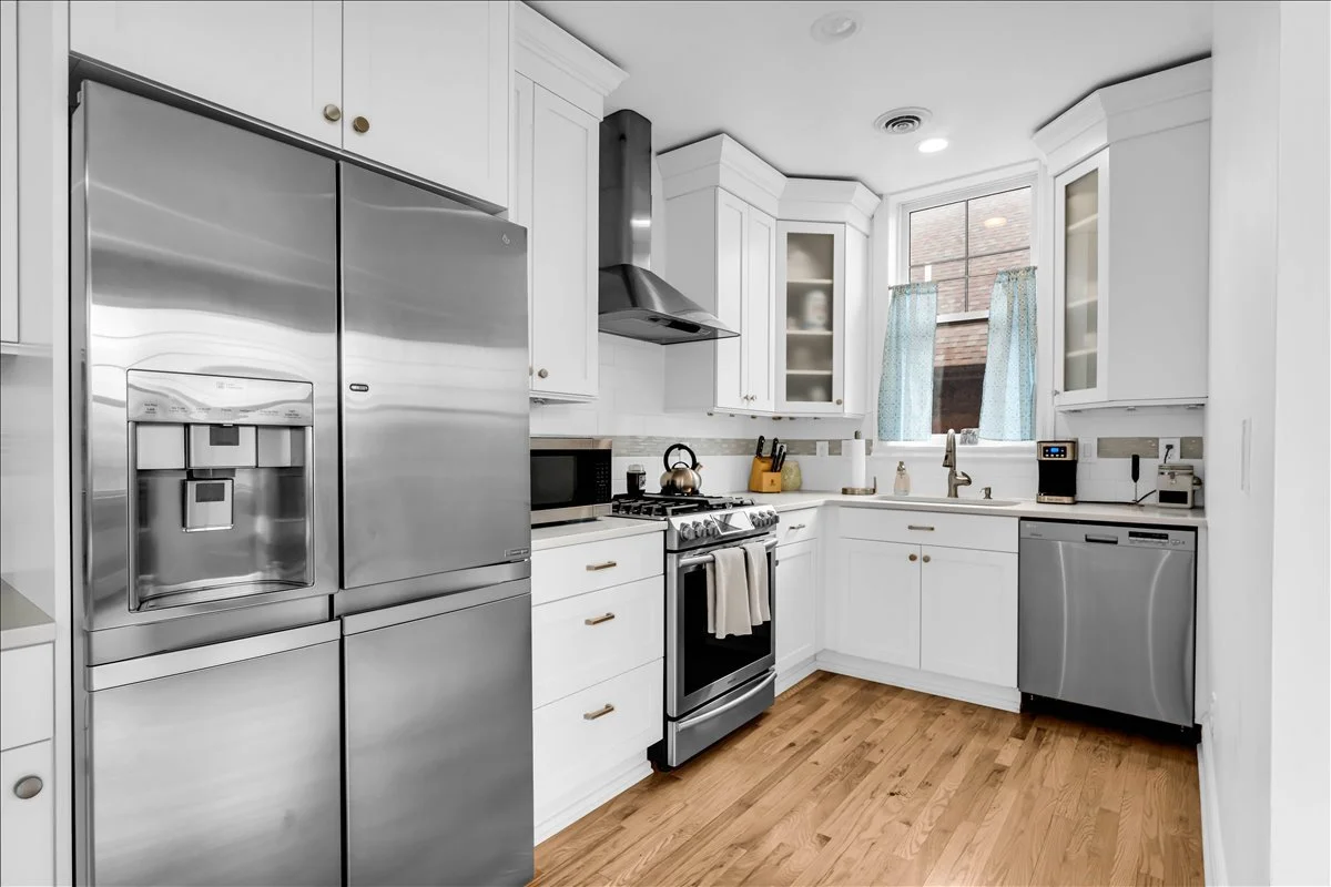 08-429 E Ferry St 9-8.jpg