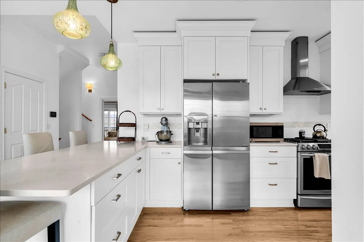 09-429 E Ferry St 9-9.jpg