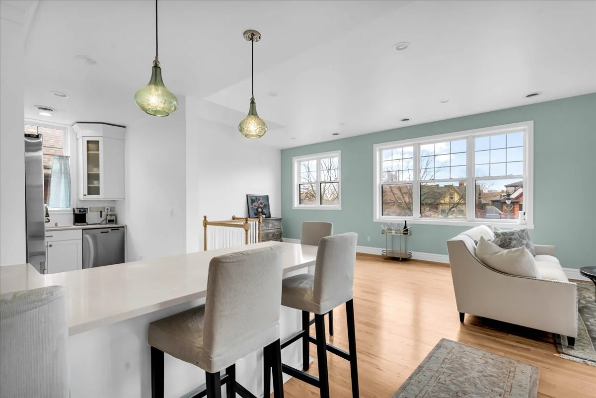 12-429 E Ferry St 9-12.jpg