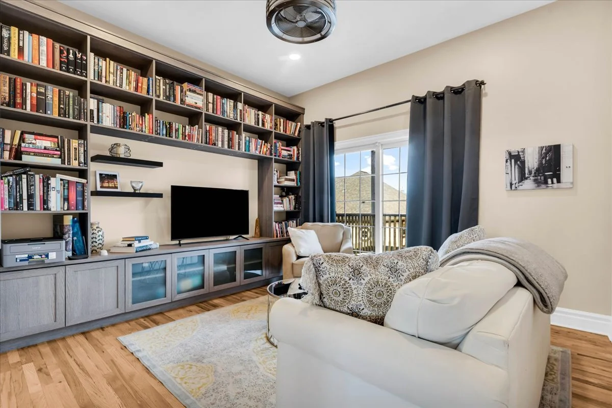 15-429 E Ferry St 9-15.jpg