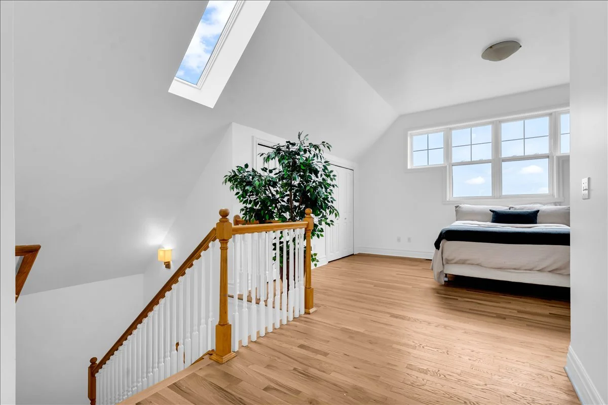 24-429 E Ferry St 9-24.jpg