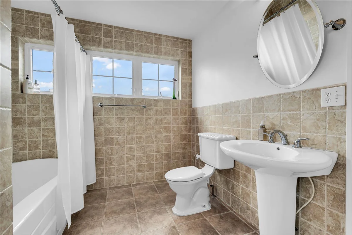 27-429 E Ferry St 9-27.jpg