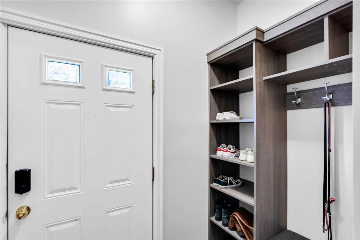 29-429 E Ferry St 9-29.jpg